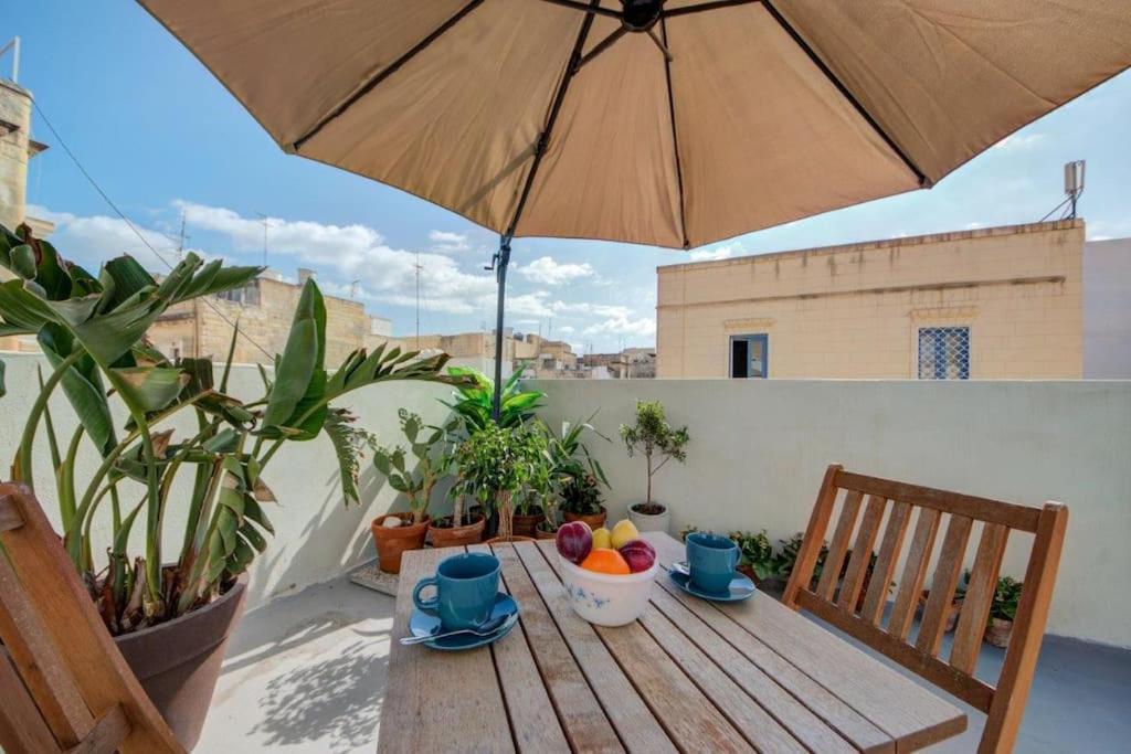 Traditional Maltese Town House In Floriana Exteriér fotografie